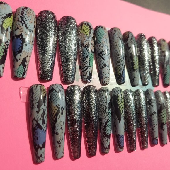 Snake Print, Sliver Shimmer 2xl Ballerina Press on Nails - Picture 2 of 3